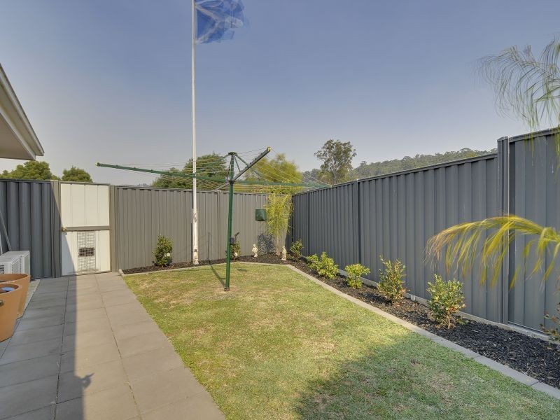 40 Vincent Blvd, Trafalgar VIC 3824
