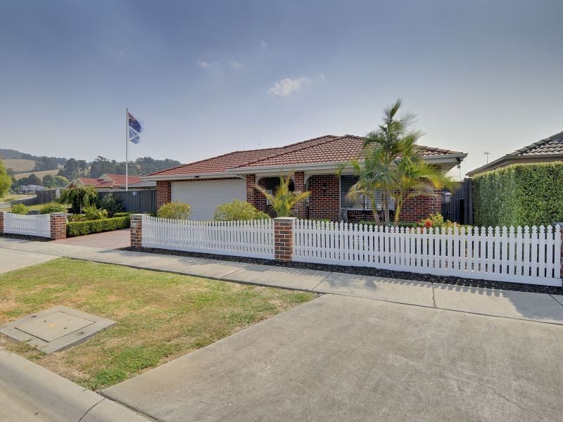 40 Vincent Blvd, Trafalgar VIC 3824