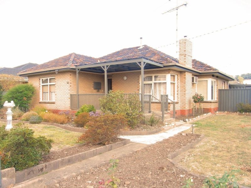 19 Kitchener Street, Trafalgar VIC 3824