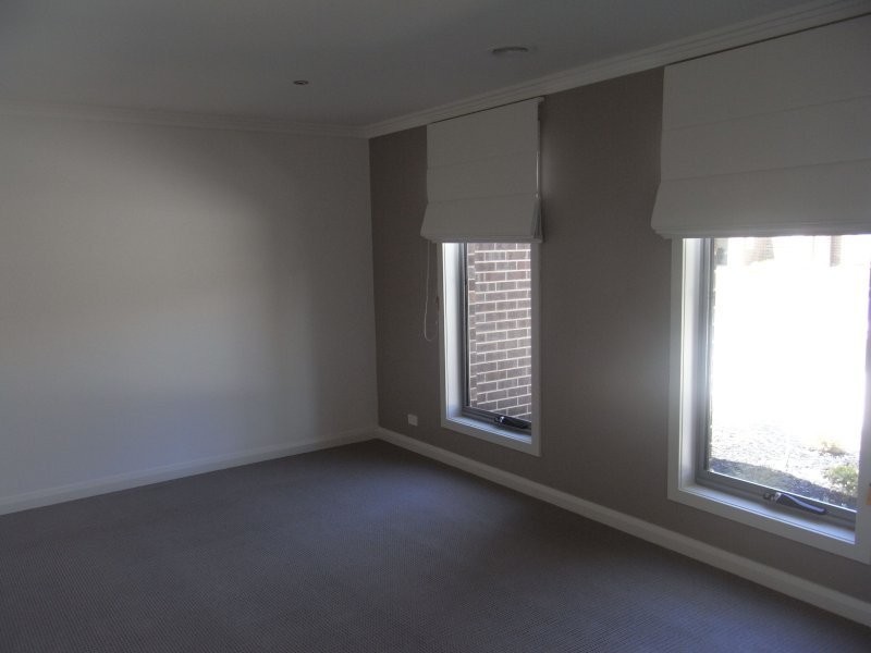 2 Poplar Close, Trafalgar VIC 3824