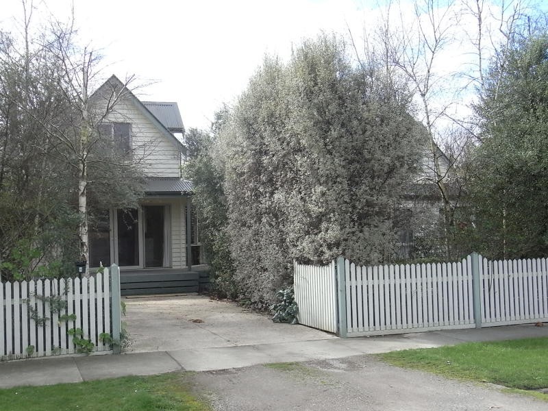 16 Campbell Street, Yarragon VIC 3823