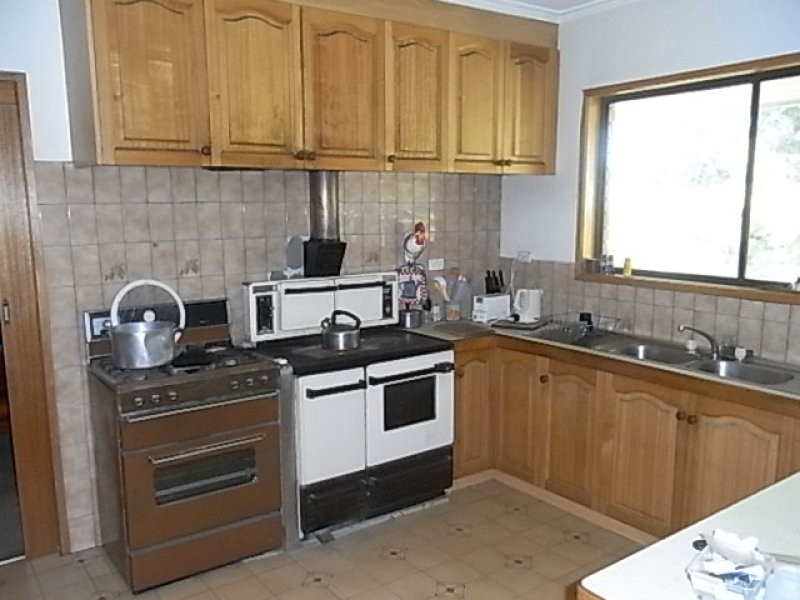 651 Moe Willow Grove Road, Tanjil South VIC 3825