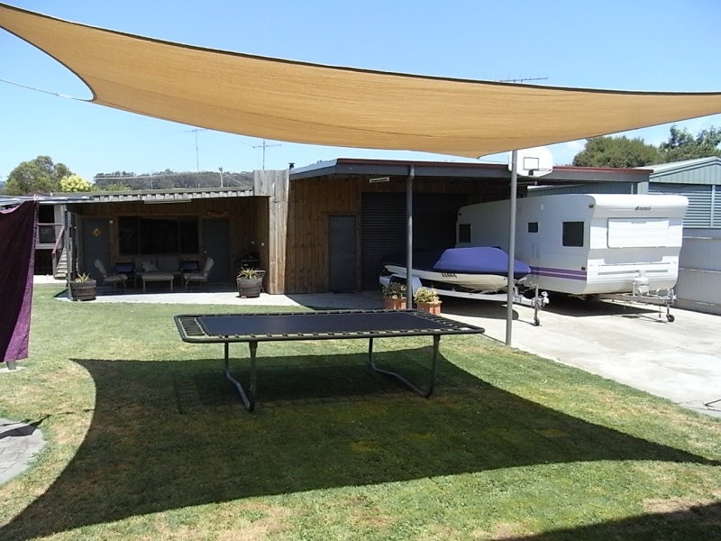 33 Kitchener Street, Trafalgar VIC 3824