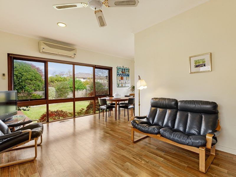 4 Surrey Street, Box Hill South VIC 3128