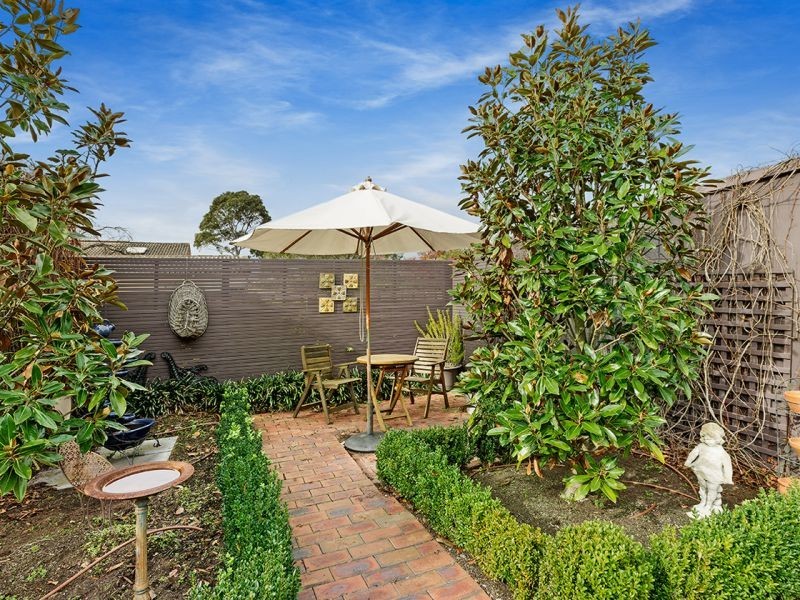 4 Surrey Street, Box Hill South VIC 3128