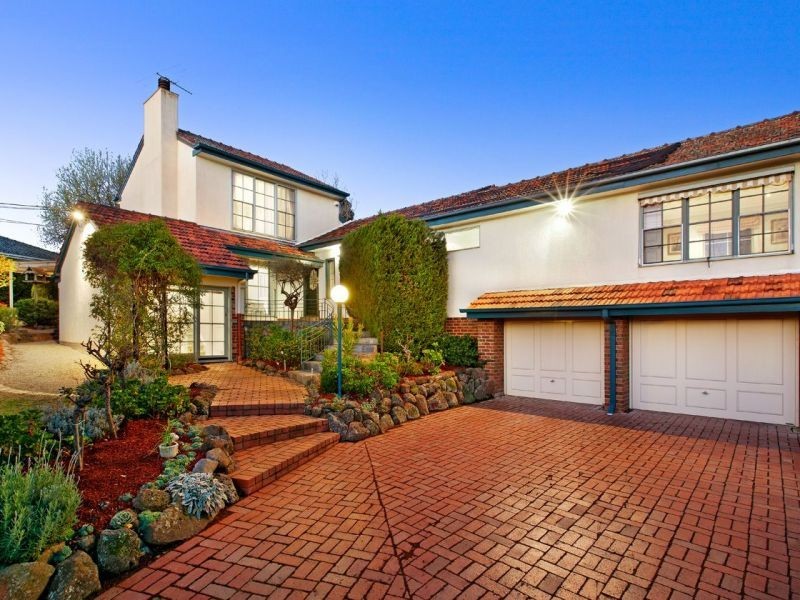 62 Woodhouse Grove, Box Hill North VIC 3129