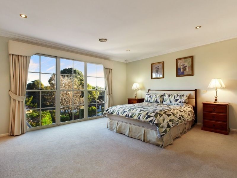 62 Woodhouse Grove, Box Hill North VIC 3129