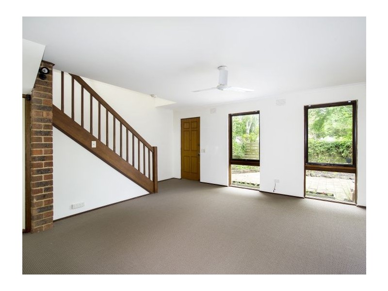 1/7 Laburnum Street, Blackburn VIC 3130