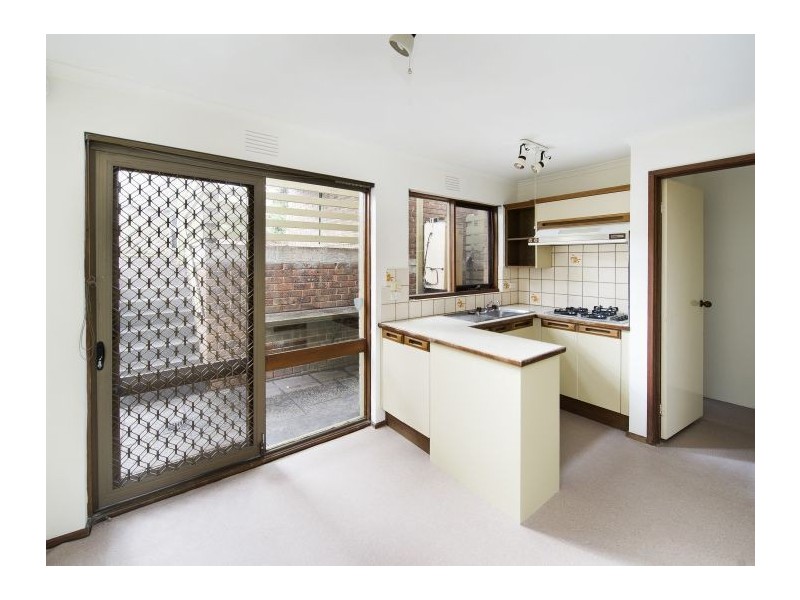 1/7 Laburnum Street, Blackburn VIC 3130