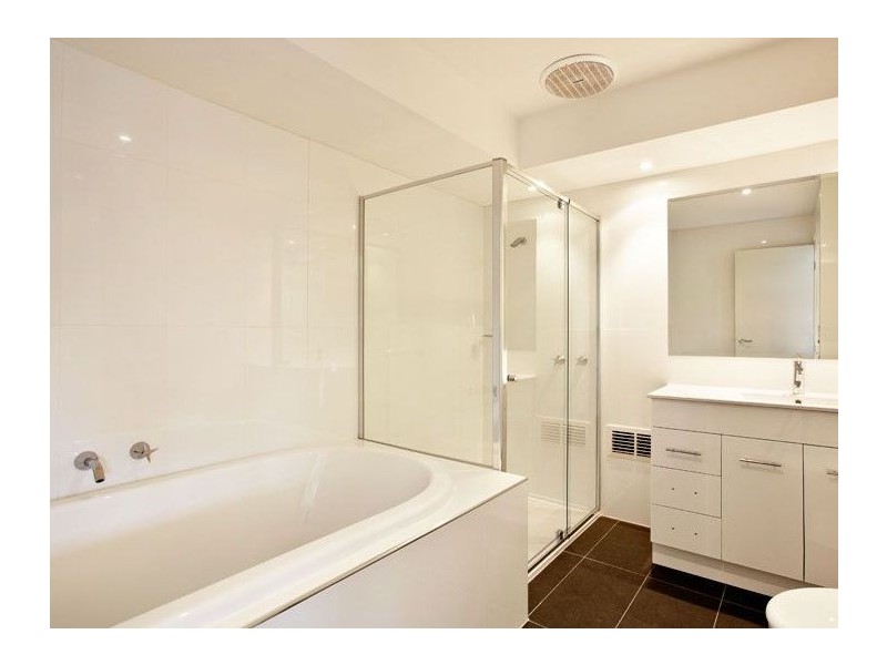 2/166 Middleborough Road, Blackburn South VIC 3130