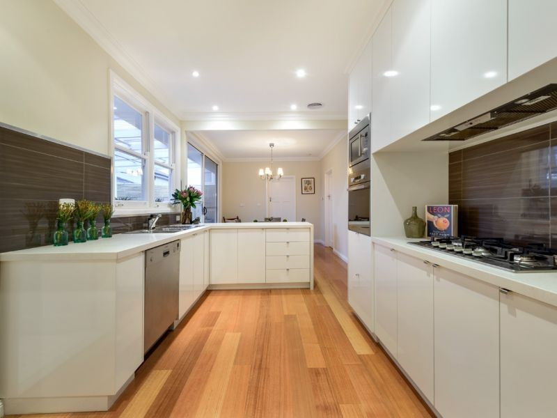 1/3 Branksome Grove, Blackburn South VIC 3130