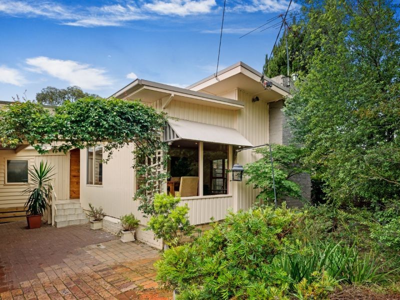 12 Inverness Avenue, Burwood VIC 3125