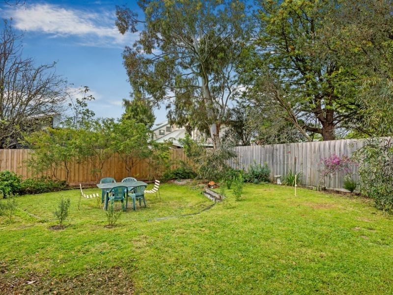 12 Inverness Avenue, Burwood VIC 3125