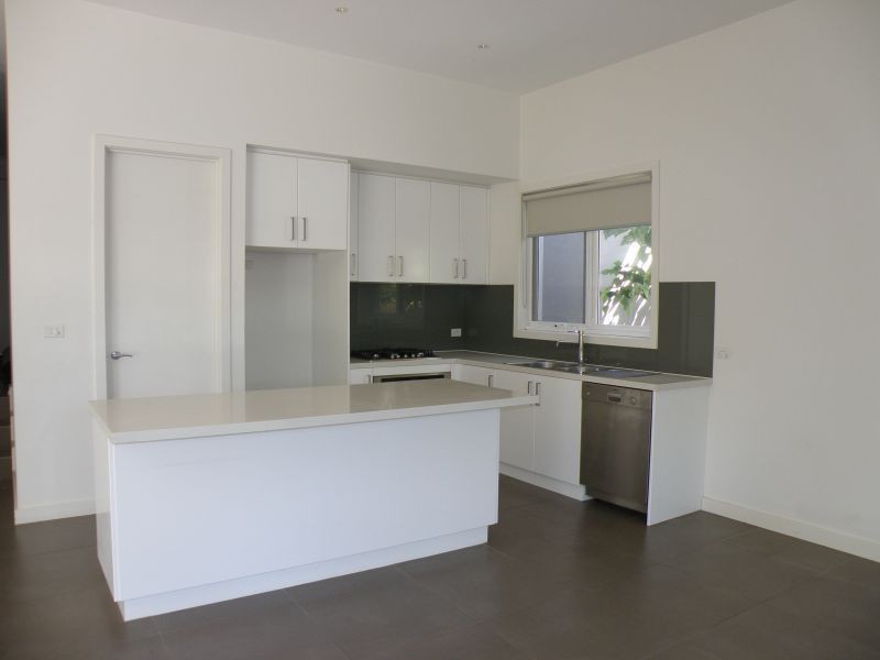 1A Poole Street, Burwood VIC 3125