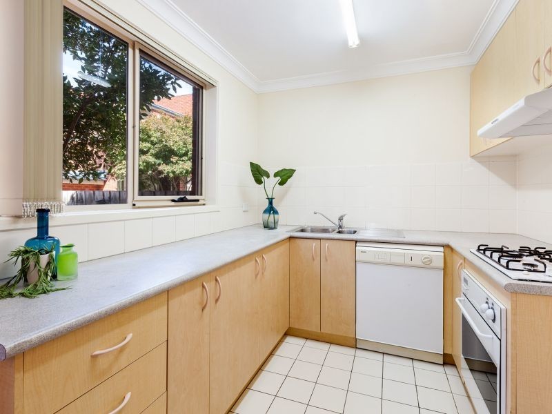 10/33 Hopetoun Parade, Box Hill VIC 3128