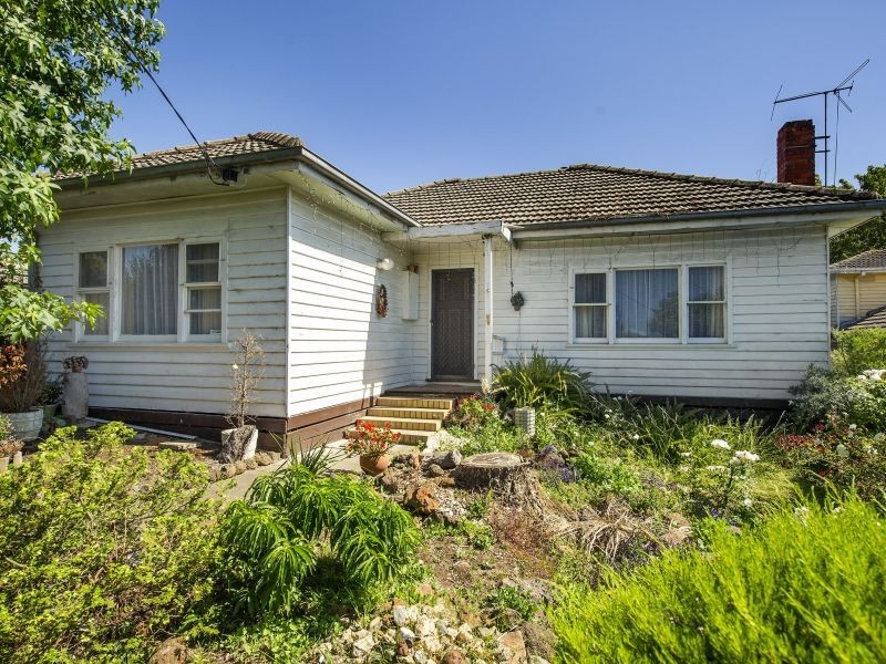 1 Benbrook Avenue, Mont Albert North VIC 3129