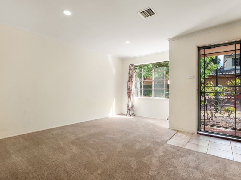 13 Peppermint Grove, Box Hill South VIC 3128