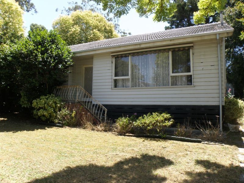 20 Alandale Road, Blackburn VIC 3130