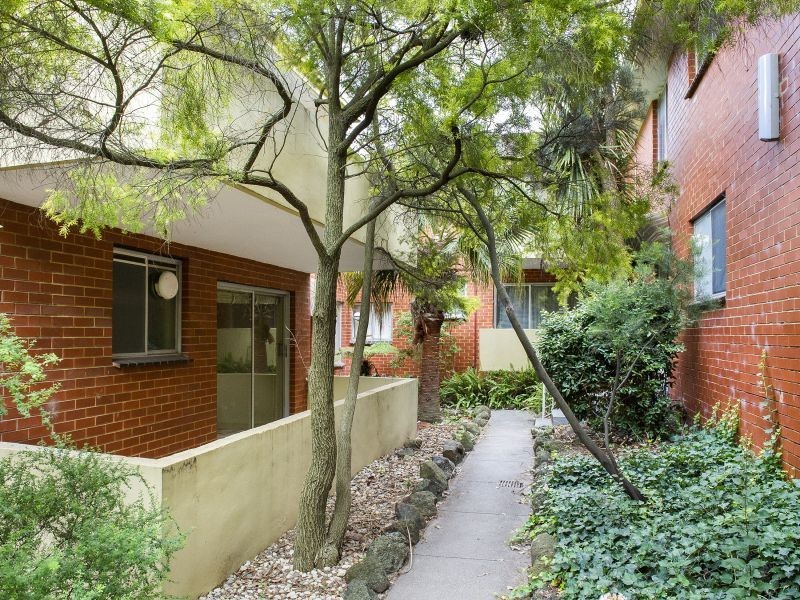 2/25 Ashted Road, Box Hill VIC 3128