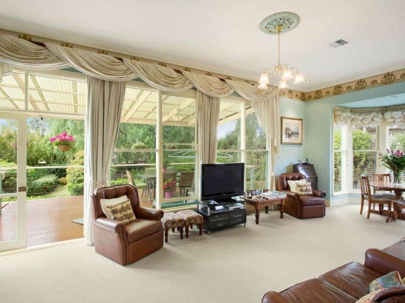 14 Hannaslea Street, Box Hill VIC 3128