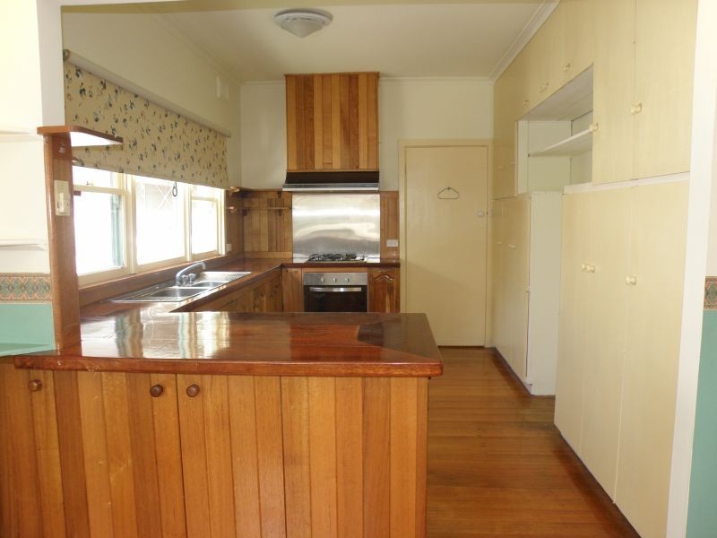 35 Aberdeen Road, Blackburn South VIC 3130