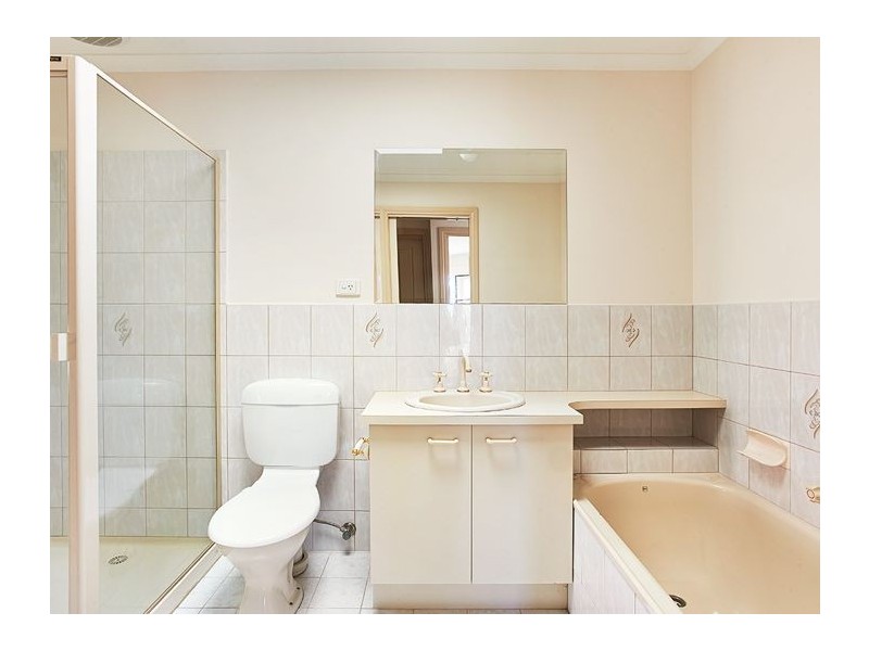 2/99 Severn Street, Box Hill North VIC 3129