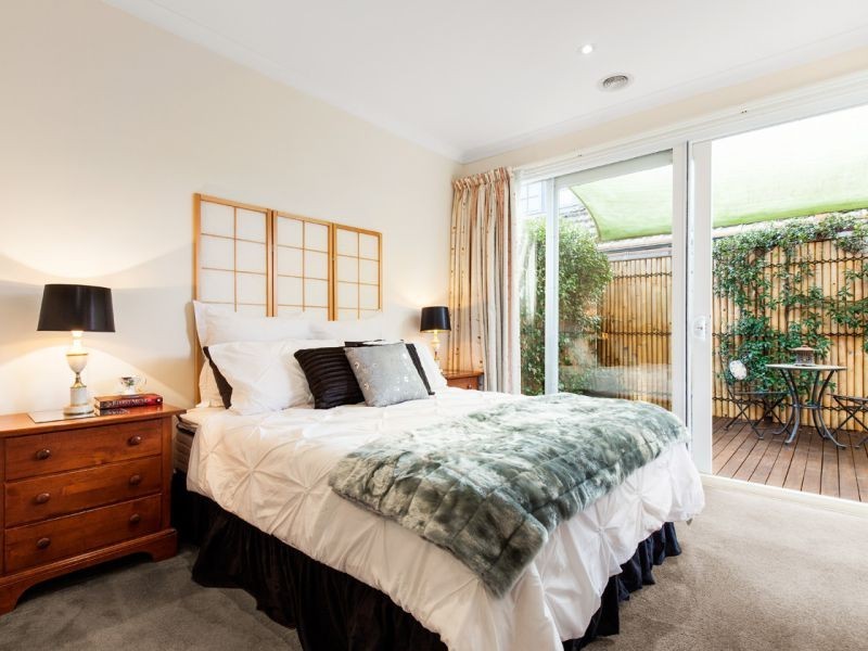 2/22 Graham Place, Box Hill VIC 3128