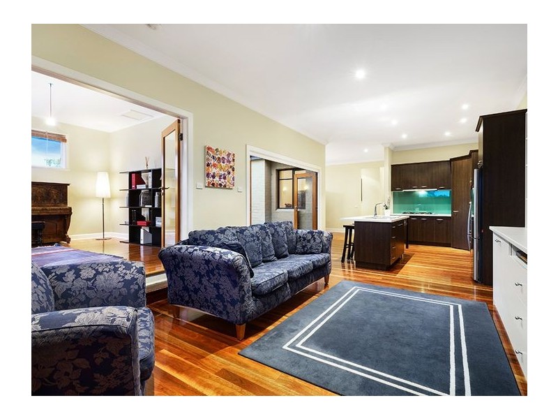 28 Grandview Road, Box Hill South VIC 3128