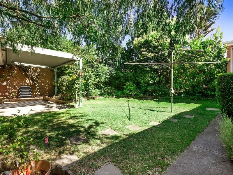 4 Douglas Avenue, Box Hill South VIC 3128