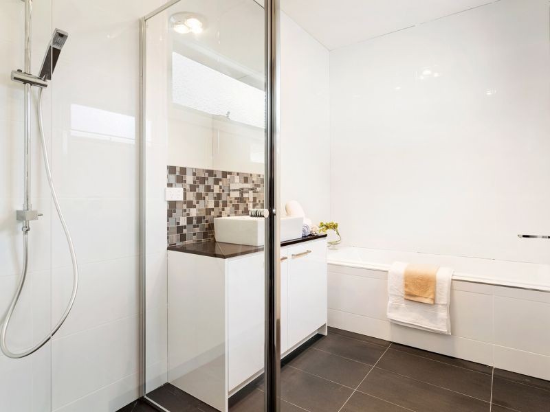 135 Woodhouse Grove, Box Hill North VIC 3129