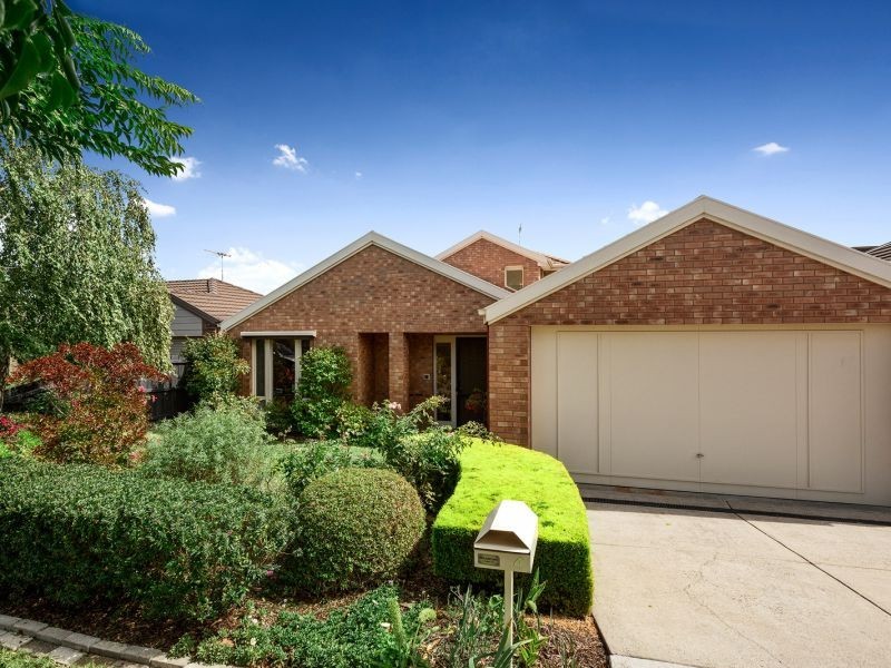 4 Abrahams Court, Burwood VIC 3125