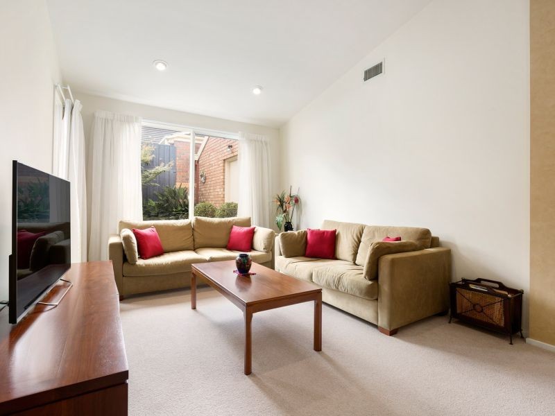 4 Abrahams Court, Burwood VIC 3125