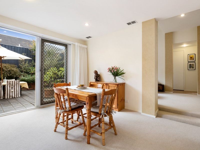 4 Abrahams Court, Burwood VIC 3125