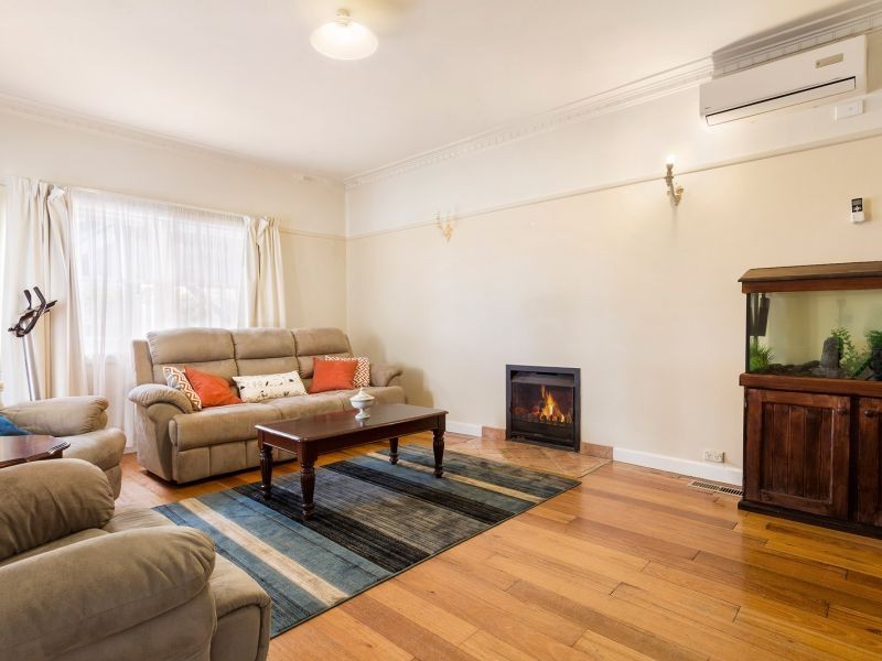 1/2 Hurter Street, Blackburn South VIC 3130