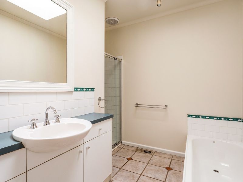 1/2 Hurter Street, Blackburn South VIC 3130