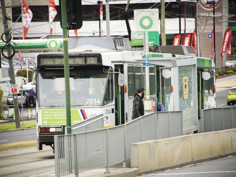 8 Edwards Street, Burwood VIC 3125