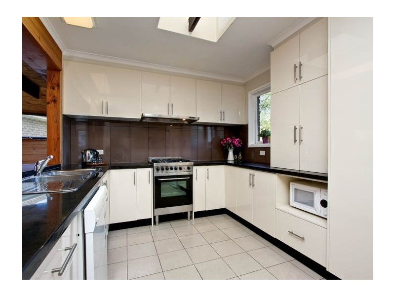 18 Cohuna Court, Burwood East VIC 3151