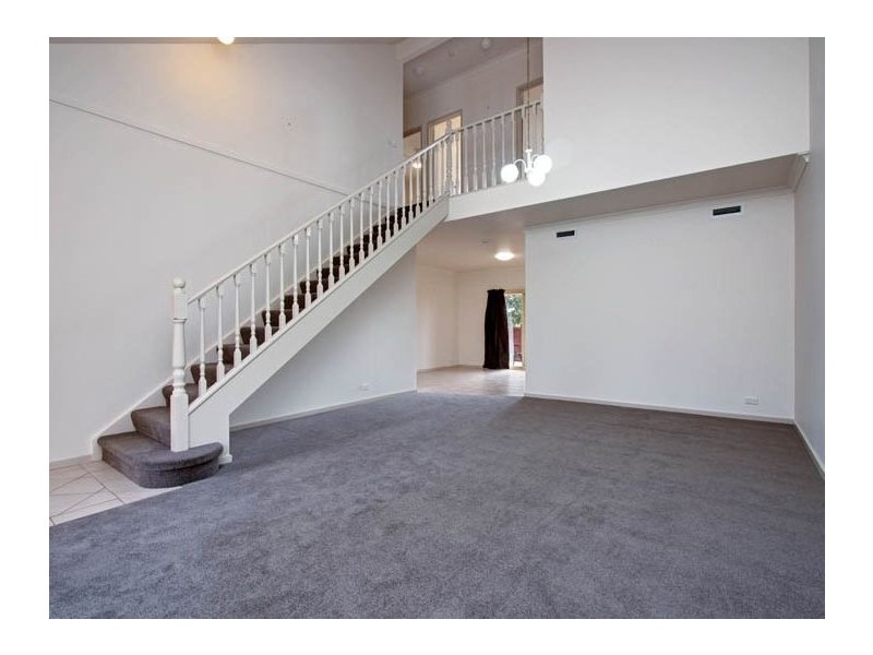15 College Way, Burwood VIC 3125