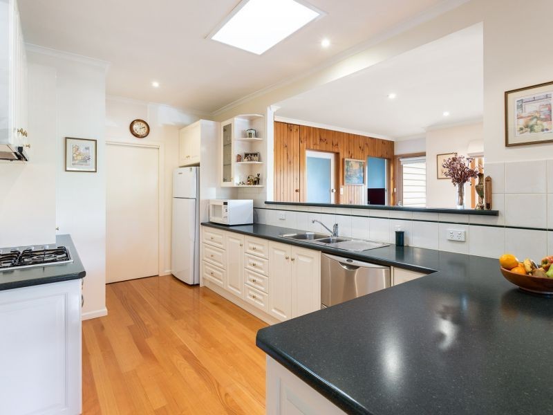 2 Sycamore Street, Box Hill South VIC 3128