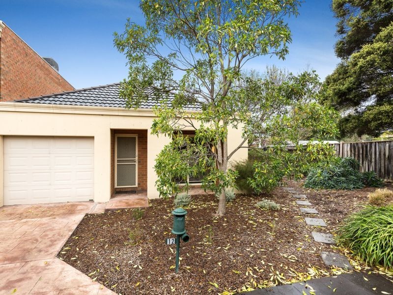 12 Parkway Lane, Mitcham VIC 3132