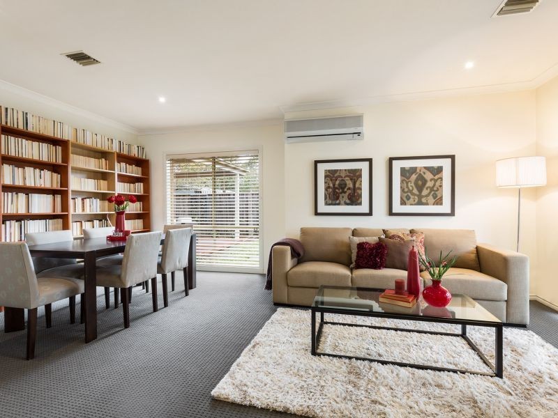 12 Parkway Lane, Mitcham VIC 3132