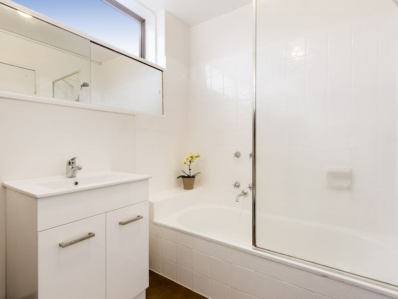 1/8 Howard Street, Box Hill VIC 3128