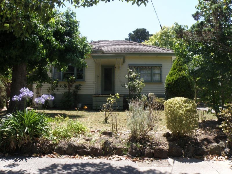 20 Alandale Road, Blackburn VIC 3130