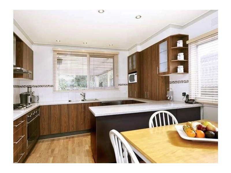 96 Mahoneys Road, Forest Hill VIC 3131