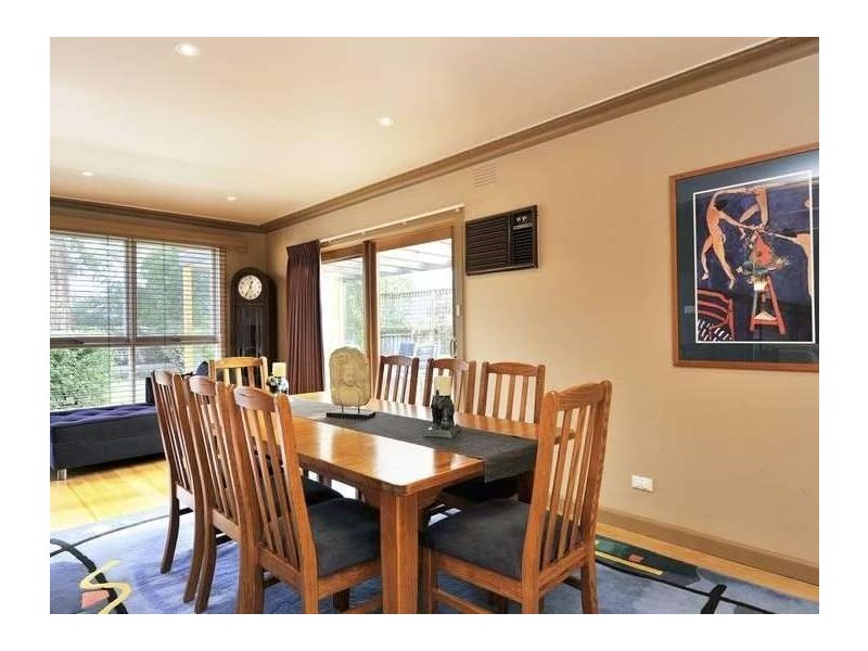 96 Mahoneys Road, Forest Hill VIC 3131
