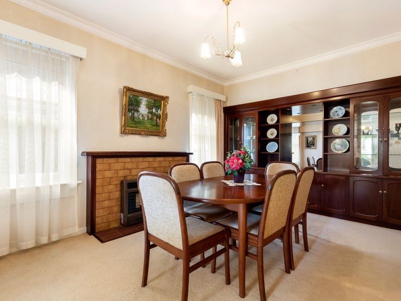 30 Linden Street, Blackburn VIC 3130 Noel Jones Box Hill Sold