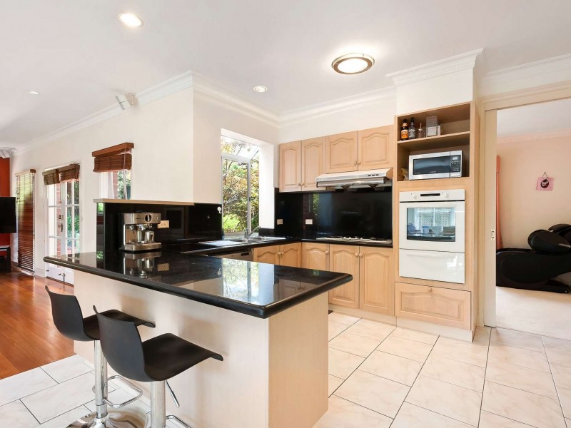 7 Kinsale Crescent, Mont Albert North VIC 3129