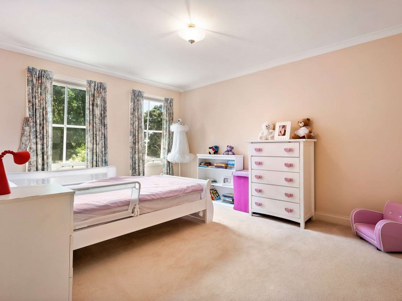 7 Kinsale Crescent, Mont Albert North VIC 3129