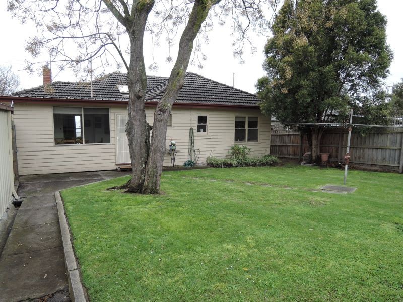 22 Woodhouse Grove, Box Hill North VIC 3129