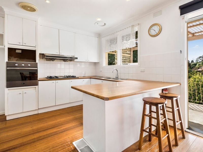 24 Snow Gum Road, Doncaster East VIC 3109